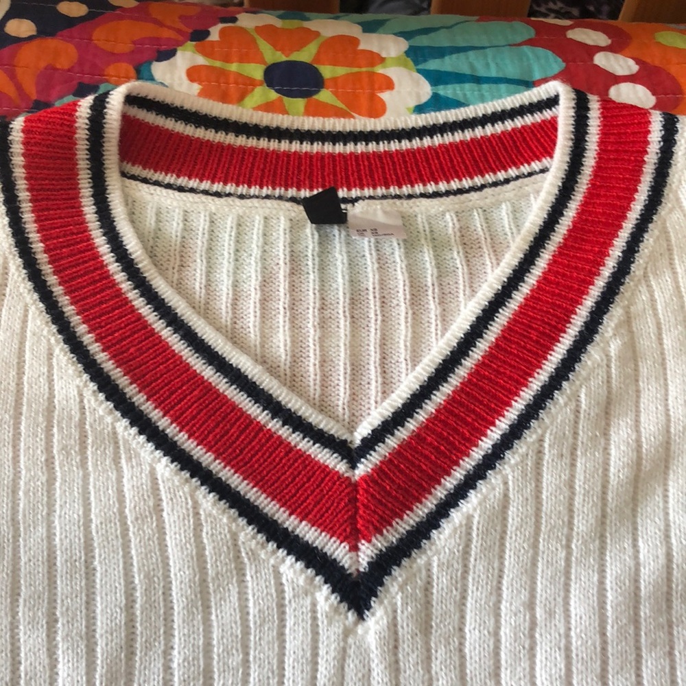 Sweater - Picture 2 of 5